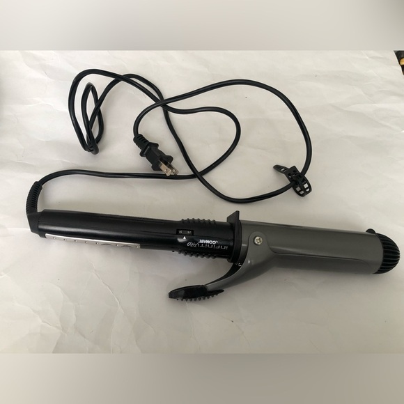 Conair Infiniti Pro 1.5 In Curling Iron - Picture 1 of 3